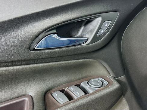 Used 2021 Chevrolet Equinox LT AWD/4WD image 18