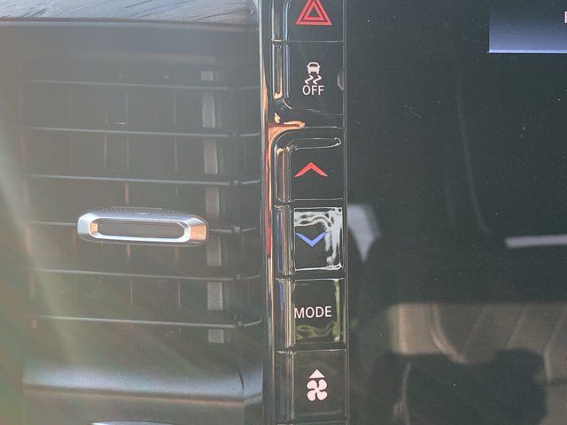 Used 2025 RAM 1500 Limited AWD/4WD image 26