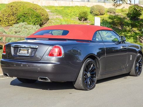 Used 2019 Rolls-Royce Dawn image 18