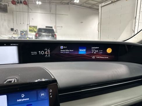 Used 2024 Lincoln Nautilus Reserve AWD/4WD image 34