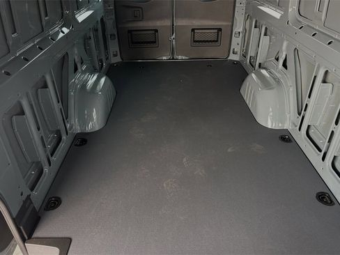 Used 2024 Mercedes-Benz Sprinter 2500 image 14
