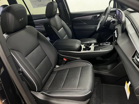 New 2026 Buick Enclave Sport Touring w/ Power Package AWD/4WD image 41