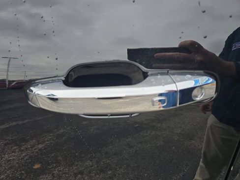 Used 2024 GMC Sierra 2500 Denali Ultimate image 12