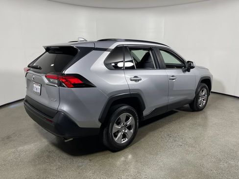 Used 2023 Toyota RAV4 XLE FWD image 3