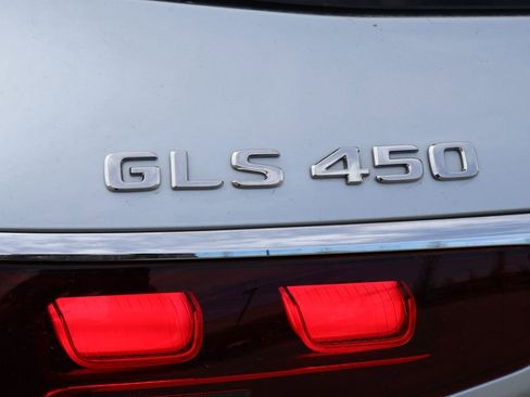 Used 2025 Mercedes-Benz GLS 450 4MATIC image 8