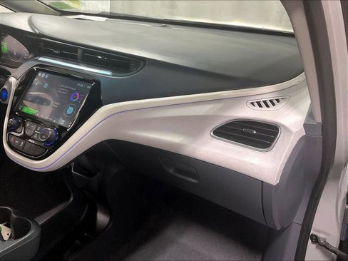 Used 2017 Chevrolet Bolt Premier w/ Driver Confidence II Package image 13