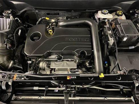 Used 2023 Chevrolet Equinox RS image 36