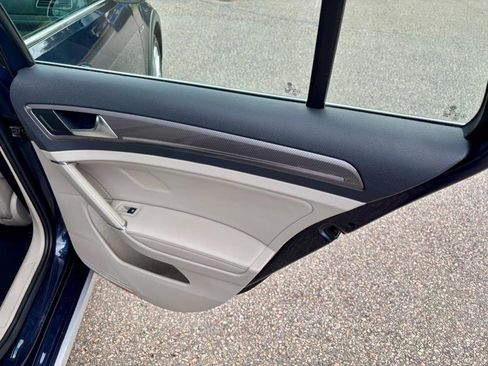 Used 2017 Volkswagen Golf Alltrack SEL image 17