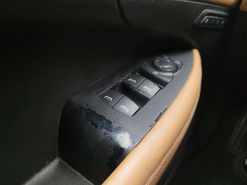 Used 2017 Buick LaCrosse Essence w/ Sun and Shade Package image 27