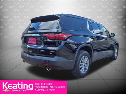 Used 2022 Chevrolet Traverse LT FWD image 6