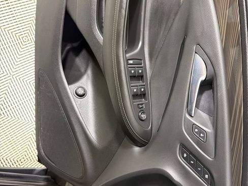 Used 2020 Buick Envision Essence FWD image 8