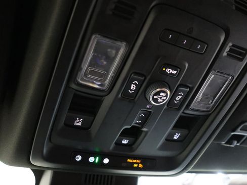 Used 2023 GMC Yukon Denali Ultimate w/ LPO, Floor Liner Package AWD/4WD image 31