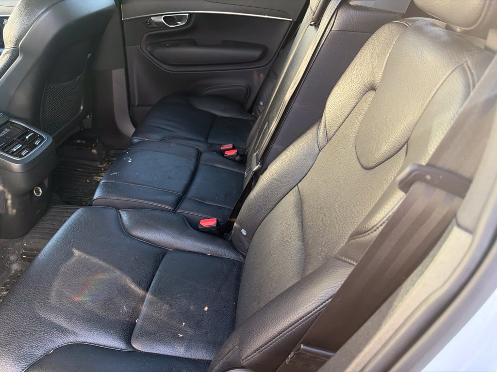 Used 2020 Volvo XC90 T6 Momentum AWD/4WD image 7