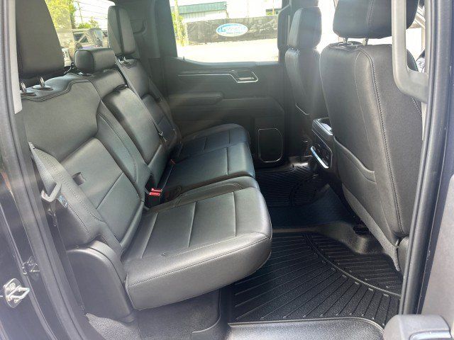 Used 2022 Chevrolet Silverado 1500 LTZ w/ Z71 Off-Road Package AWD/4WD image 20