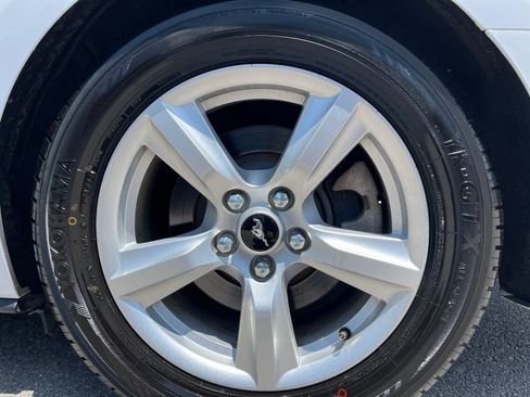 Used 2016 Ford Mustang Coupe RWD image 12