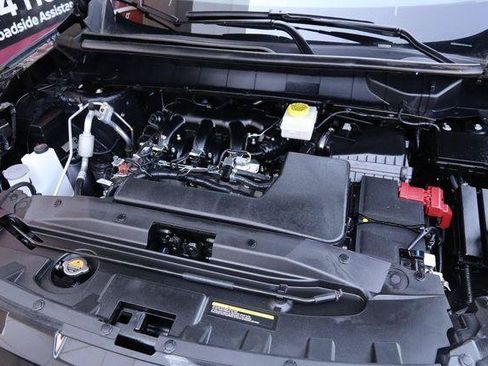 Used 2025 Nissan Pathfinder SV FWD image 29