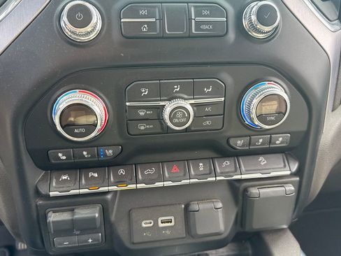 Used 2019 GMC Sierra 1500 SLT w/ SLT Premium Plus Package image 24