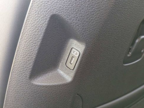 New 2026 Kia Carnival LXS FWD image 13