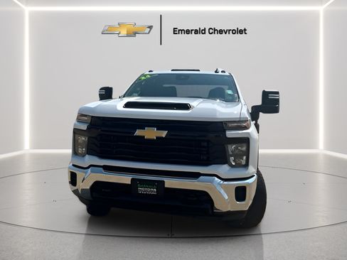 Used 2024 Chevrolet Silverado 2500 W/T w/ WT Convenience Package AWD/4WD image 2