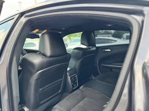 Used 2019 Dodge Charger Scat Pack w/ Dynamics Package RWD image 14