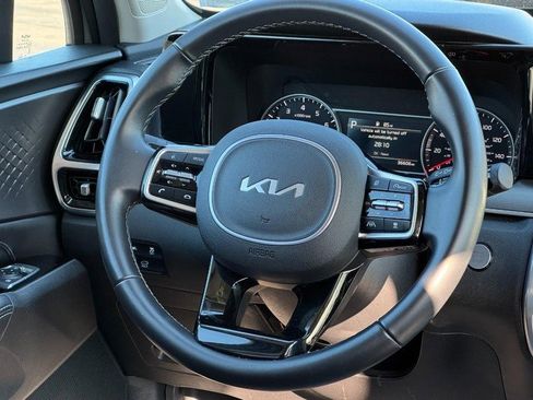 Used 2022 Kia Sorento SX image 12