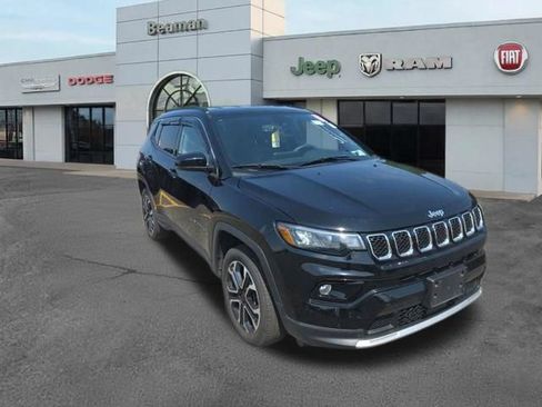 Used 2024 Jeep Compass Limited AWD/4WD image 2