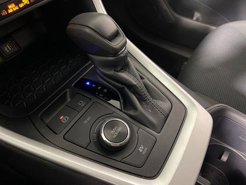 Certified 2025 Toyota RAV4 LE AWD/4WD image 22