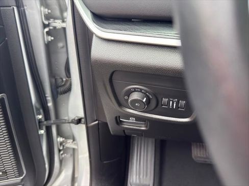 Used 2022 Jeep Grand Cherokee Trailhawk AWD/4WD image 30