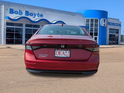 Certified 2023 Honda Accord EX image 4