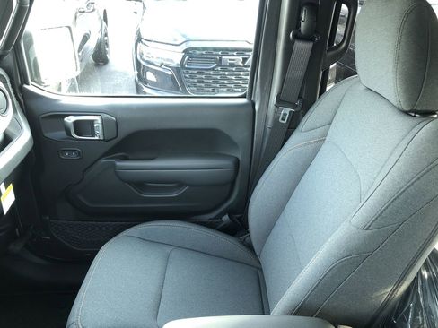 New 2026 Jeep Gladiator Willys image 30