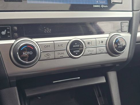 Used 2015 Subaru Outback 2.5i Limited AWD/4WD image 28