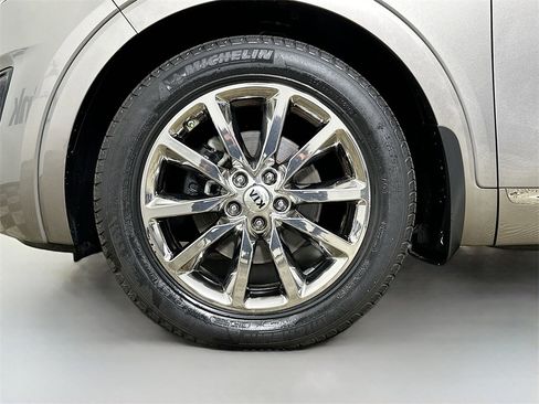 Used 2016 Kia Sorento SX image 40