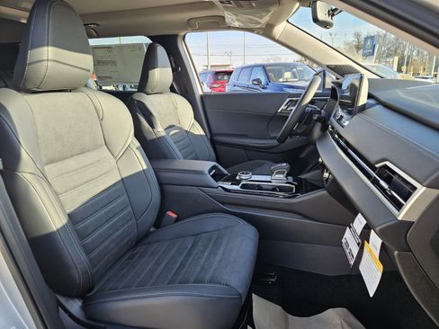 New 2026 Mitsubishi Outlander image 12
