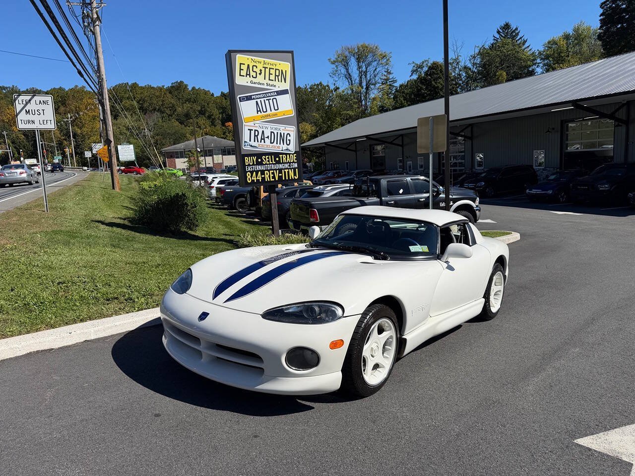 Used 1996 Dodge Viper RT/10 RWD image 2
