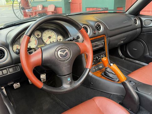 Used 2002 MAZDA MX-5 Miata SE RWD image 22