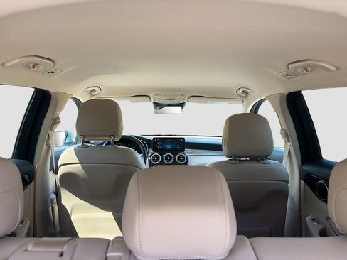 Used 2022 Mercedes-Benz GLC 300 4MATIC w/ Driver Assistance Package image 15
