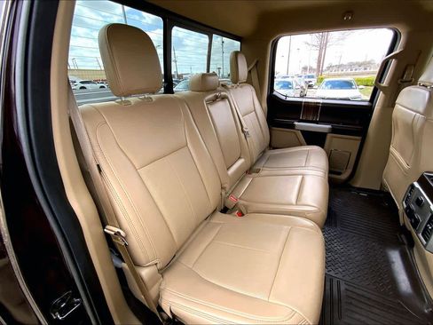 Used 2020 Ford F150 Lariat w/ Equipment Group 501A Mid image 18