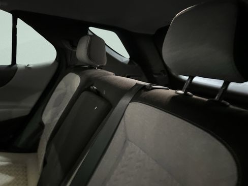 Used 2023 Chevrolet Equinox LT image 30