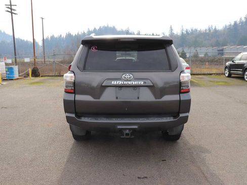 Certified 2016 Toyota 4Runner SR5 image 6