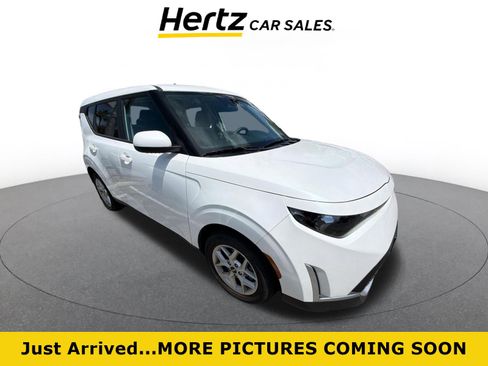 Used 2025 Kia Soul LX w/ LX Technology Package FWD image 1