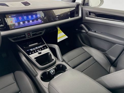 New 2026 Porsche Cayenne AWD/4WD image 25