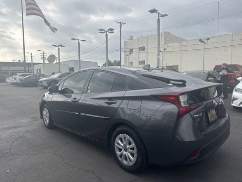 Used 2022 Toyota Prius LE FWD image 10
