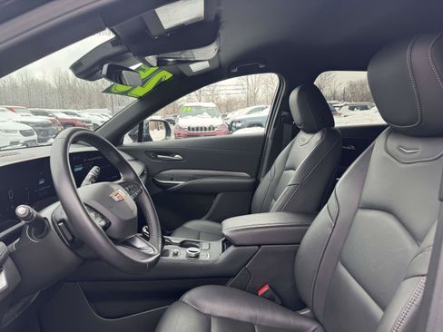 Used 2025 Cadillac XT4 Premium Luxury AWD/4WD image 25