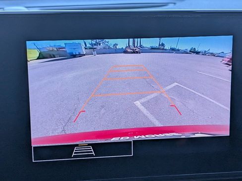 Used 2024 Chevrolet Trax RS w/ Driver Confidence Package image 18