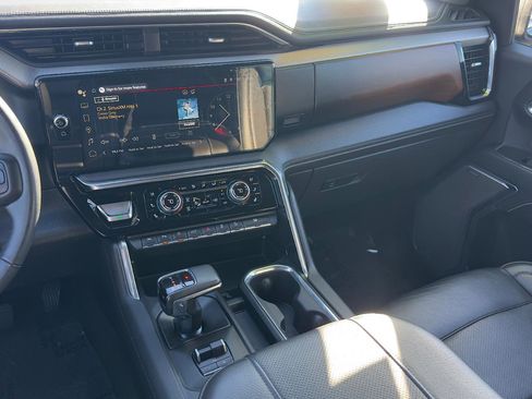 Used 2023 GMC Sierra 1500 Denali image 10