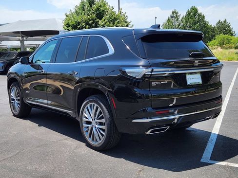 Used 2026 Buick Enclave Avenir w/ Super Cruise Package AWD/4WD image 3