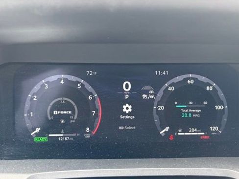 Used 2024 Toyota Tacoma TRD Off-Road image 9