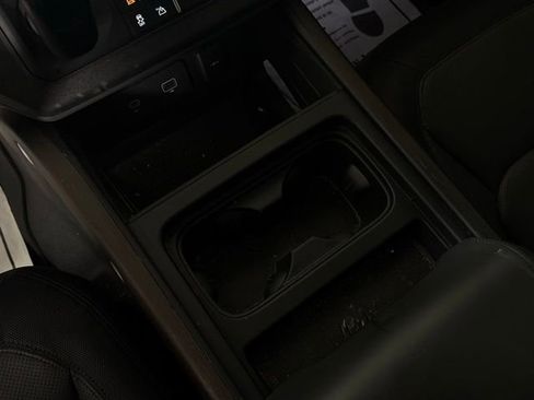 Certified 2024 Land Rover Defender 110 X-Dynamic SE image 40