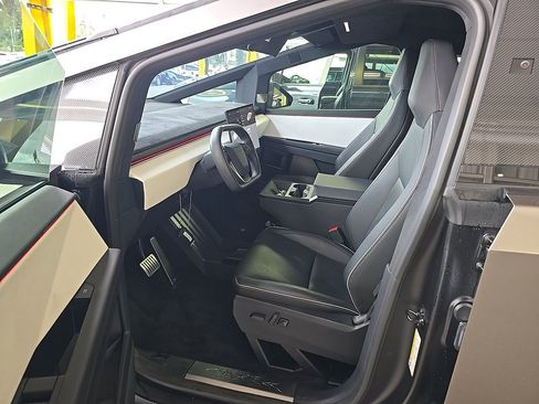 Used 2024 Tesla Cybertruck Cyberbeast AWD/4WD image 7