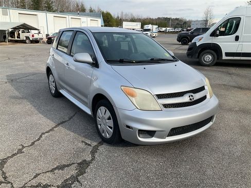 Used 2006 Scion xA image 3